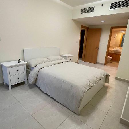 דובאי Metro Premium Location Spacious 2 Bedroom Apartment Right Next To The Metro מראה חיצוני תמונה