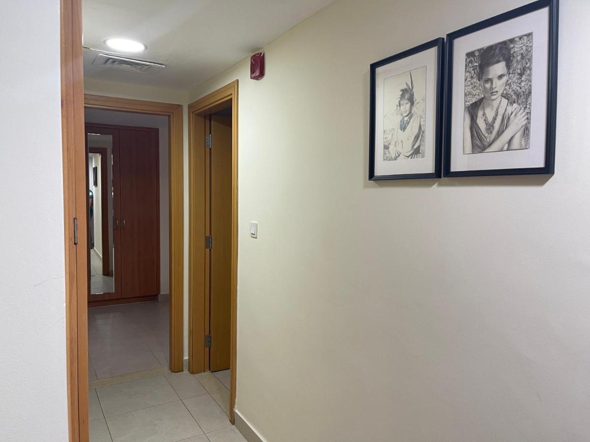 דובאי Metro Premium Location Spacious 2 Bedroom Apartment Right Next To The Metro מראה חיצוני תמונה
